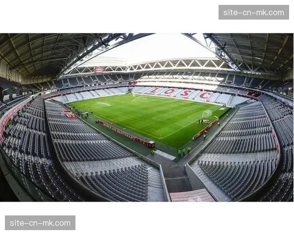 里尔主场皮埃尔-莫鲁瓦球场获准进行顶棚局部修缮