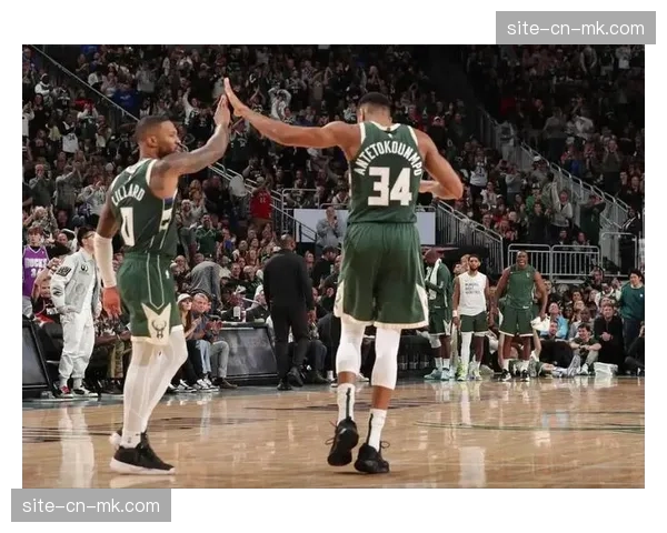 里弗斯与雄鹿队达成续约协议,将继续执掌球队攻防体系