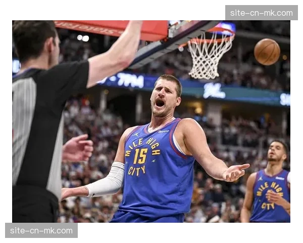 约基奇本赛季34次三双生涯198次，距离威少历史纪录差11次